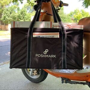 POSHMARK XXL ULTIMATE WIREFRAME UTILITY TOTE IN BLACK FABRIC COLLAPSIBLE POCKET